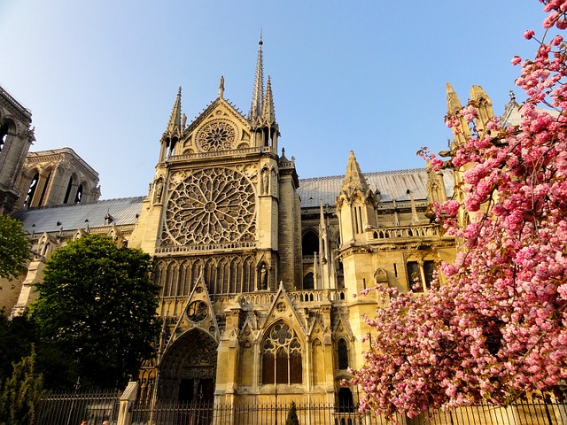 Unveiling Hidden Gems: Unique Guided Tours in Paris